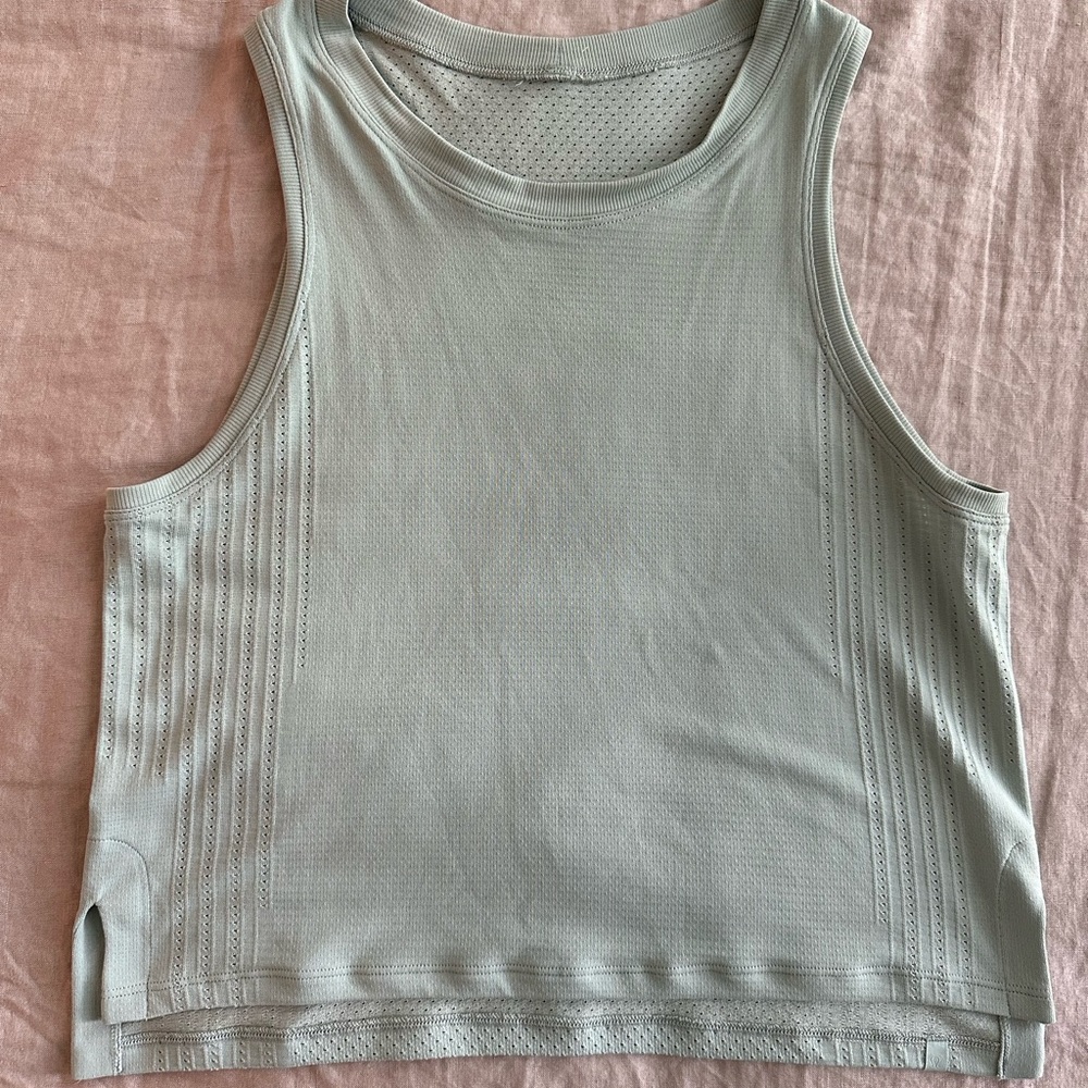 Lululemon Crop Tank, size 4